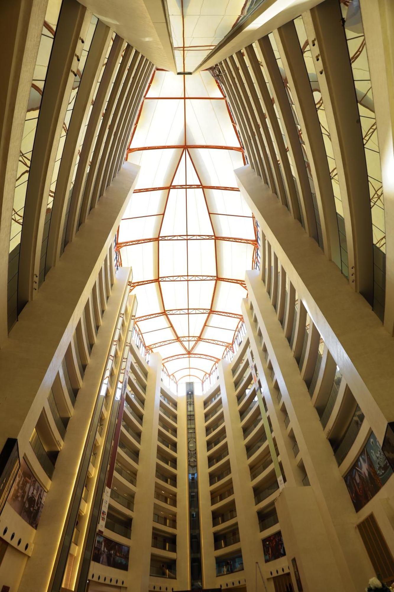 Hotel The World Surat Exterior foto